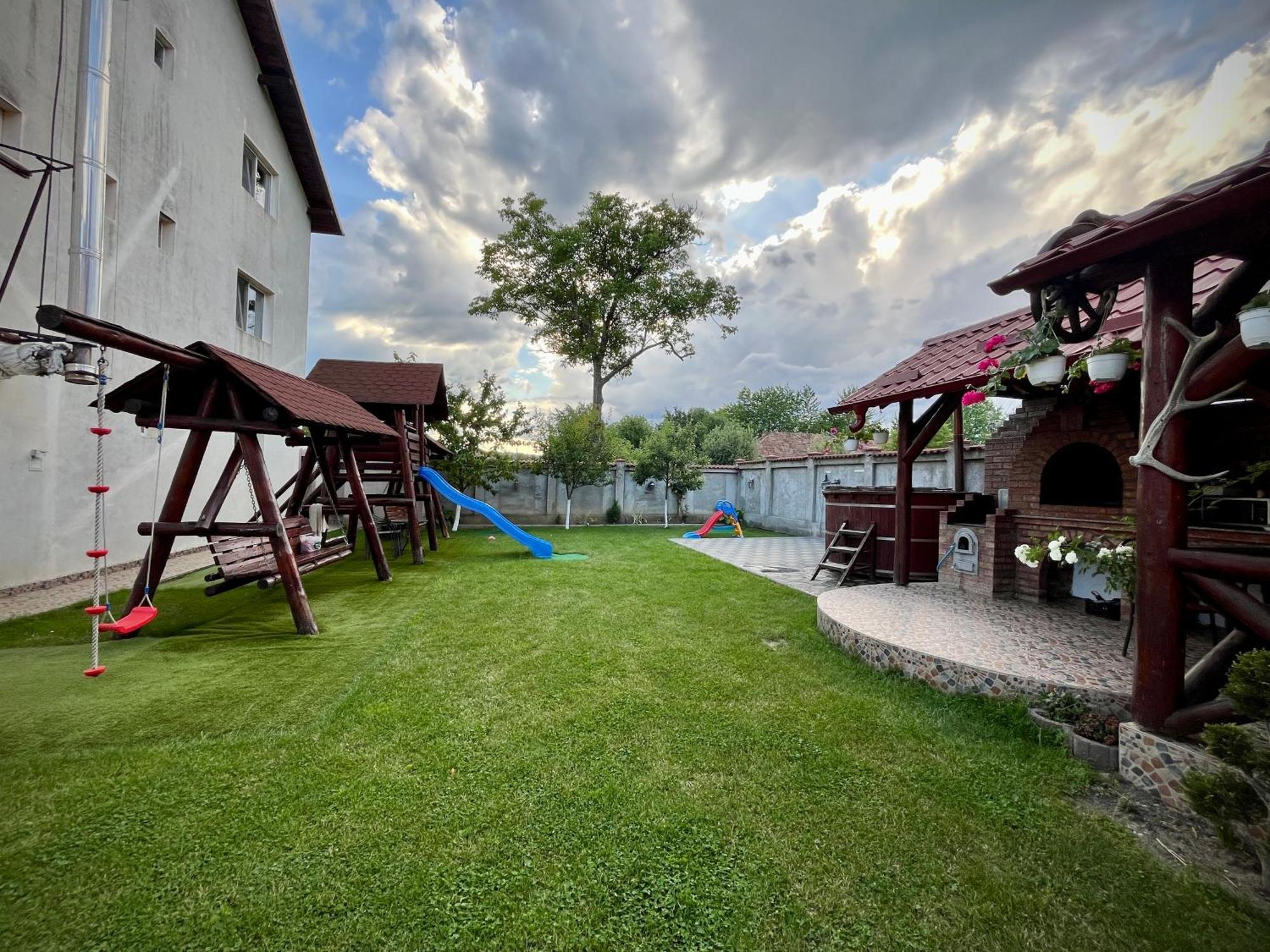 La Mateo Hotel Călimăneşti Kültér fotó